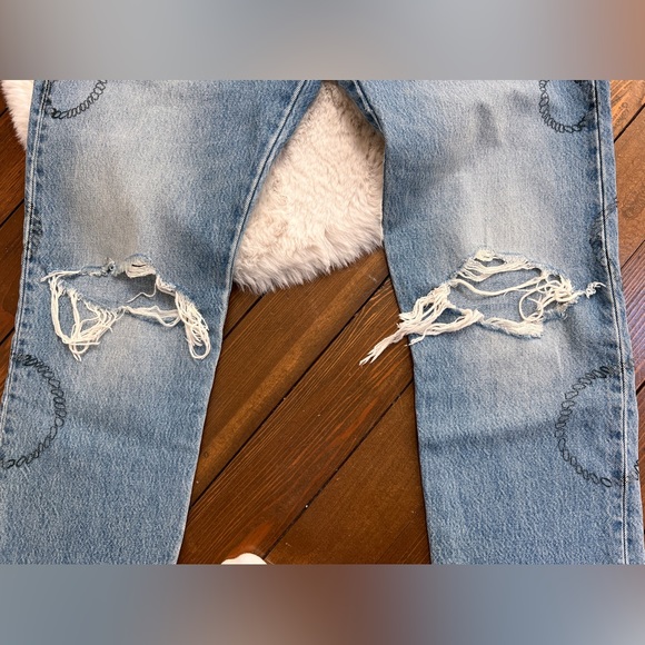 Unique LEVI’s 501 perfectly soft worn in sz 29 x 28 lasso painted stitch Western - Picture 6 of 8
